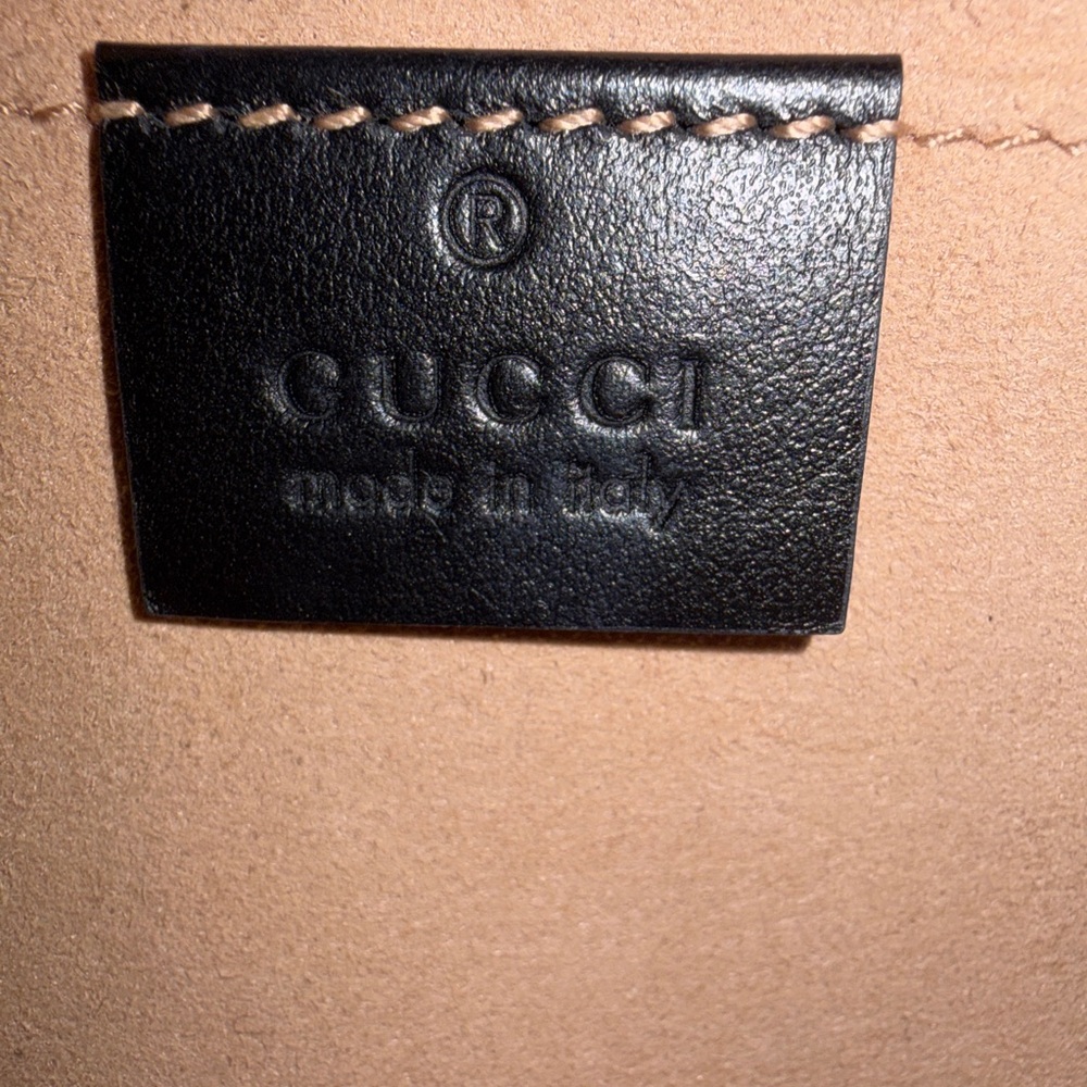 Gucci Black Quilted Leather GG Crossbody Bag - PRISTINE CONDITION - Picture 5 of 5